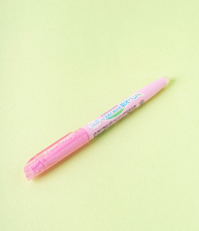 Pilot FriXion Light Soft Erasable Highlighter 3 Color Set has a special rubber end to rub the thermo sensitive ink away